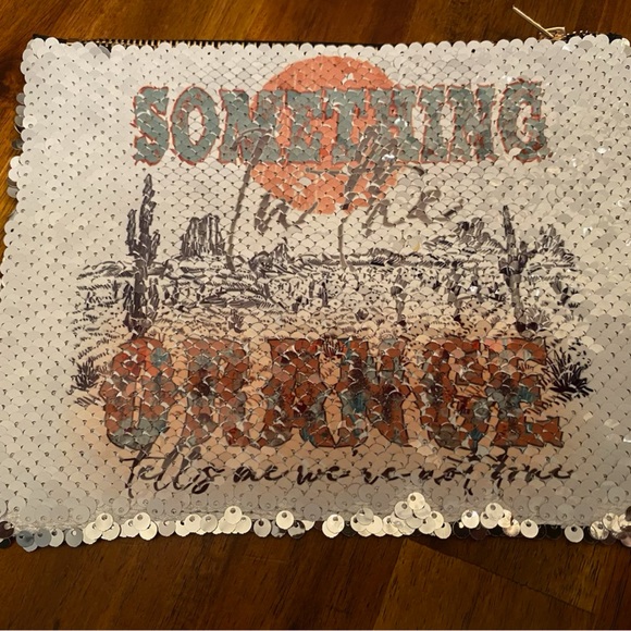 Something from the orange sequin bag for 10$ - Picture 1 of 1